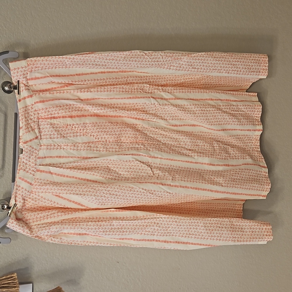 Knee length skirt Small